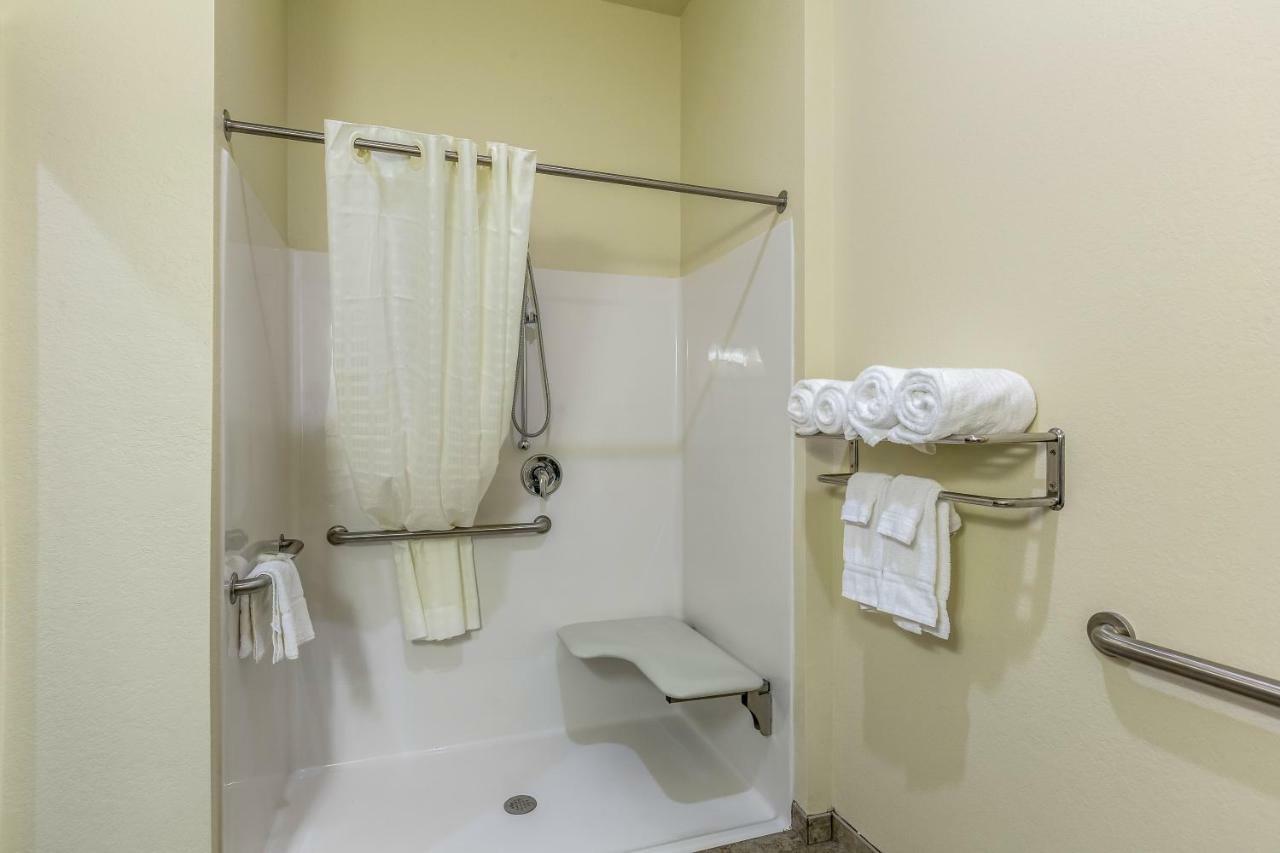 Cobblestone Inn & Suites Fairfield Bay 外观 照片